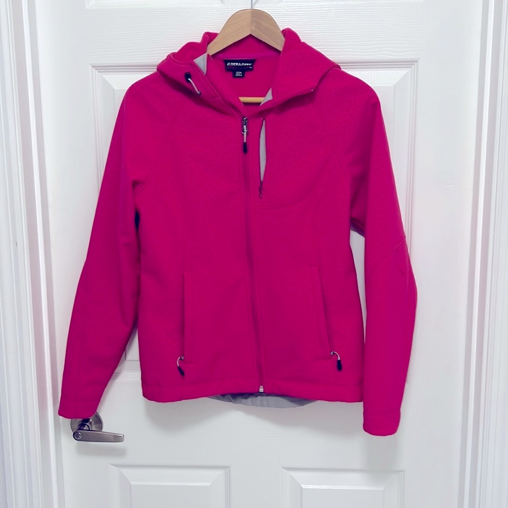 Fuchsia size S Kirkland Signature women’s jacket